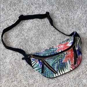 Tropical palm print fanny pack w/ adjustable strap
